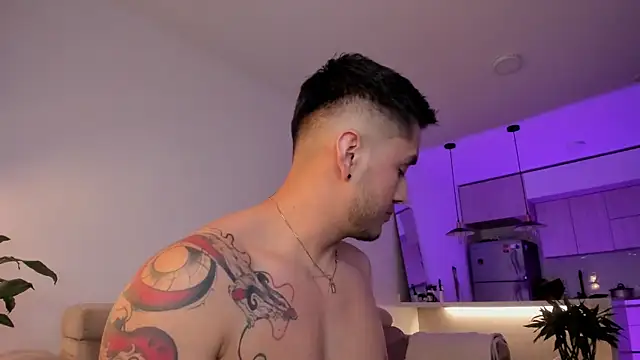 Snapshot of Chriskyle_ chatting on 03-20-25, 10:40 Chriskyle  online show from 03-20-25, 10:40