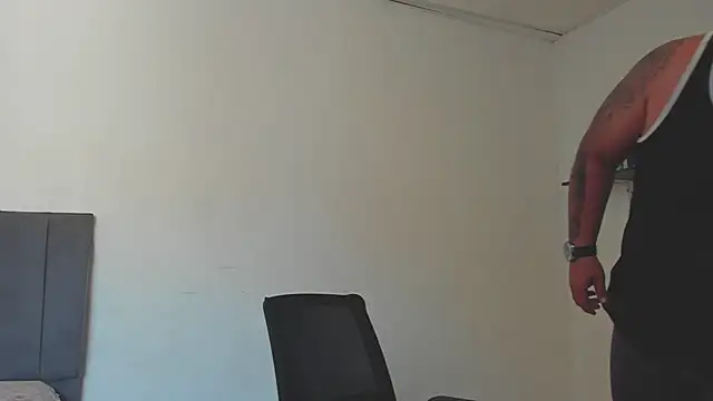 Snapshot of Aliba_Anf chatting on 07-29-26, 04:38 Aliba Anf online show from 07-29-26, 04:38