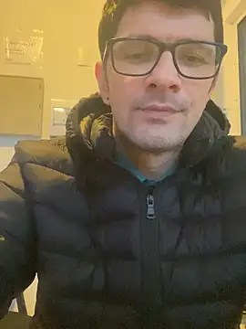 Juliano2289 online show from 05-21-26, 06:37