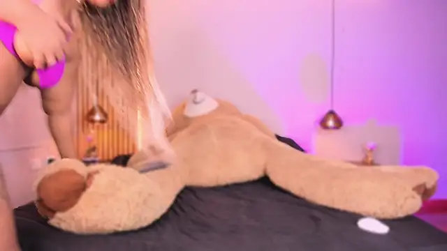 mary kisses online show from 10-18-25, 09:15