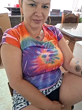 Snapshot of Gimena41 chatting on 10-29-25, 06:53 Gimena41 online show from 10-29-25, 06:53