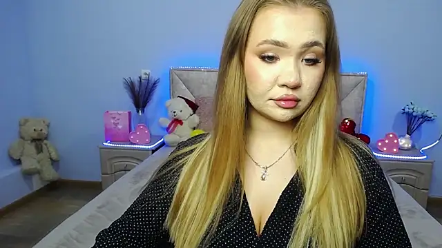 Snapshot of StacyYellig chatting on 01-12-25, 08:36 StacyYellig online show from 01-12-25, 08:36