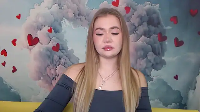 Snapshot of StacyYellig chatting on 02-19-25, 07:48 StacyYellig online show from 02-19-25, 07:48