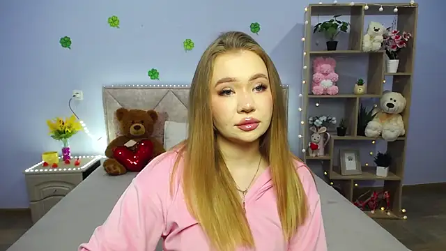 Snapshot of StacyYellig chatting on 03-15-25, 11:39 StacyYellig online show from 03-15-25, 11:39