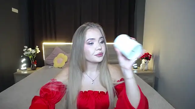 Snapshot of StacyYellig chatting on 09-12-25, 07:58 StacyYellig online show from 09-12-25, 07:58