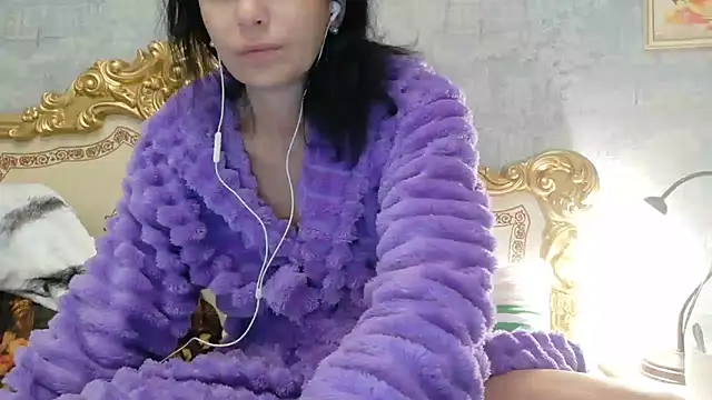 Snapshot of StunnigArt chatting on 06-17-26, 01:08 StunnigArt online show from 06-17-26, 01:08
