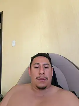 Snapshot of hadrianmex chatting on 03-08-26, 09:40 hadrianmex online show from 03-08-26, 09:40