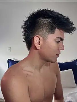 santiago 01 online show from 02-18-25, 02:16