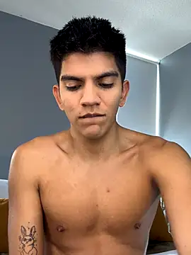 santiago 01 online show from 10-28-25, 08:11