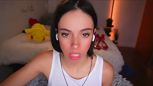 Dayna Nebula online show from 01-15-26, 08:19