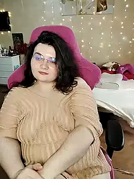 Snapshot of DenisHailey chatting on 02-02-25, 09:51 DenisHailey online show from 02-02-25, 09:51