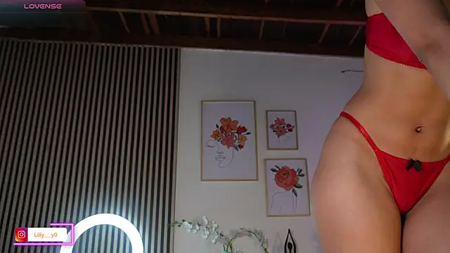 LillyDolls23 online show from 04-10-26, 01:05