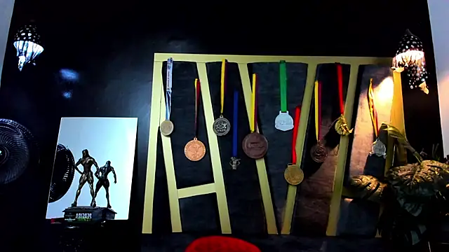 Khloe Rossich online show from 03-05-25, 09:15