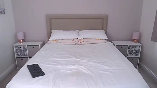 Snapshot of British_Goddess_Anna chatting on 05-31-26, 08:10 British Goddess Anna online show from 05-31-26, 08:10
