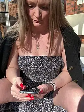 HoneyBluex online show from 03-03-25, 11:22