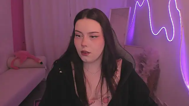 CoralineKeyns online show from 02-02-26, 05:28