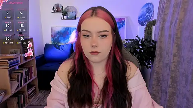 CoralineKeyns online show from 04-14-26, 05:24