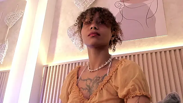 daiana curly online show from 10-12-25, 08:08