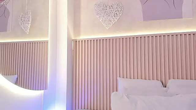 daiana curly online show from 10-17-25, 07:38