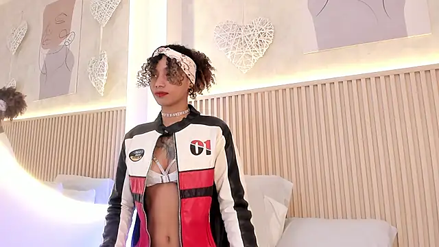 daiana curly online show from 12-22-25, 07:55