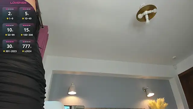 Awesome Jolie online show from 12-19-25, 08:21