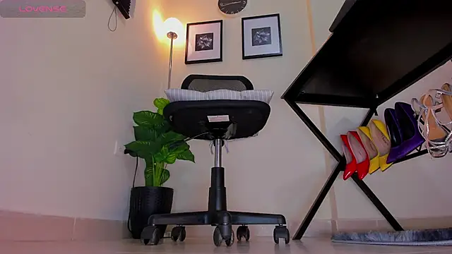 Snapshot of Vero_Starxx chatting on 06-25-26, 07:40 Vero Starxx online show from 06-25-26, 07:40