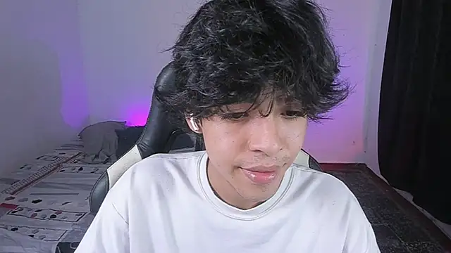 Alan26  online show from 11-22-25, 04:55