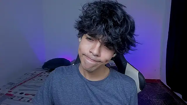 Alan26  online show from 11-28-25, 02:47