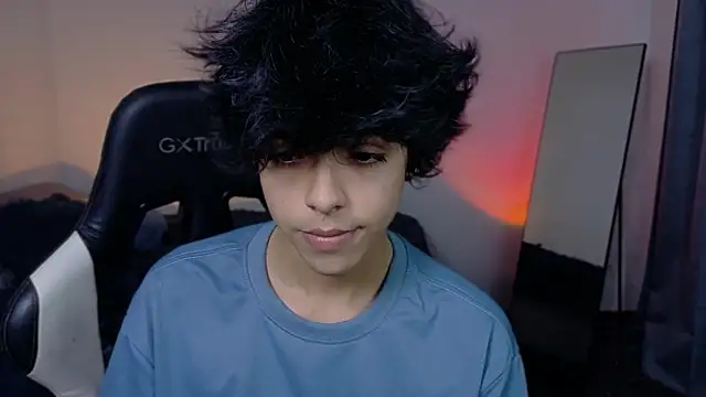 Alan26  online show from 04-01-26, 01:39