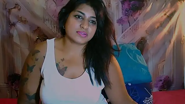 RoyalIndianCreamPuff online show from 02-08-26, 05:27