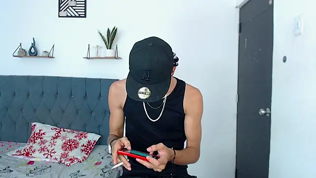 Harry jhonsson online show from 06-19-26, 04:17