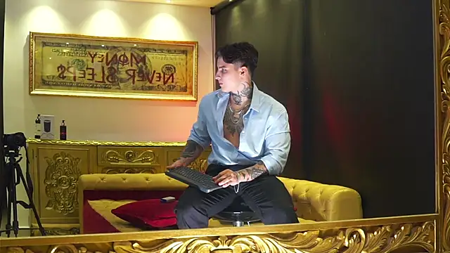 dantecoppolaa  online show from 04-17-26, 11:19