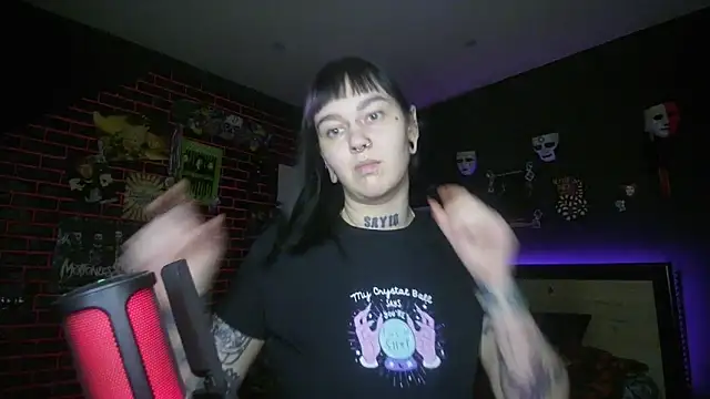 MoorderxDoll online show from 11-25-25, 07:36