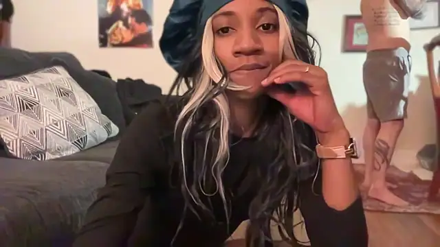 Snapshot of cutiesigh chatting on 10-08-25, 01:03 cutiesigh online show from 10-08-25, 01:03