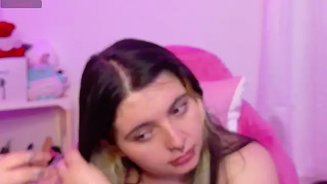 Snapshot of Sachi_Meow chatting on 06-19-26, 10:24 Sachi Meow online show from 06-19-26, 10:24