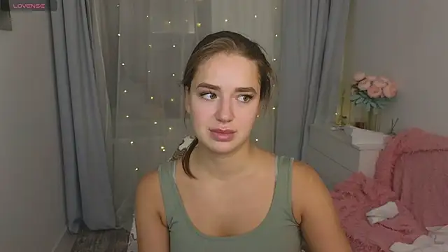 Snapshot of LovelyJessie chatting on 03-17-25, 01:50 LovelyJessie online show from 03-17-25, 01:50