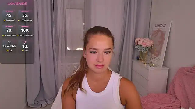 Snapshot of LovelyJessie chatting on 09-12-25, 01:55 LovelyJessie online show from 09-12-25, 01:55