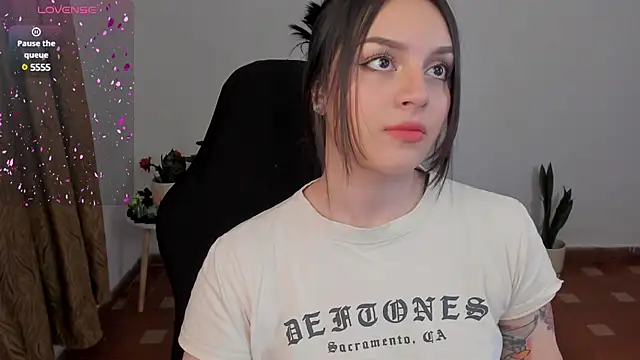 Snapshot of anaveleeez chatting on 12-10-24, 03:09 anaveleeez online show from 12-10-24, 03:09