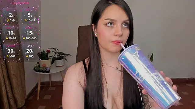 Snapshot of anaveleeez chatting on 12-25-24, 07:46 anaveleeez online show from 12-25-24, 07:46