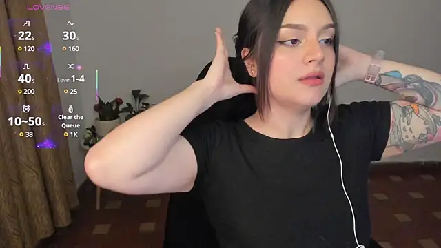 Snapshot of anaveleeez chatting on 02-26-25, 11:26 anaveleeez online show from 02-26-25, 11:26