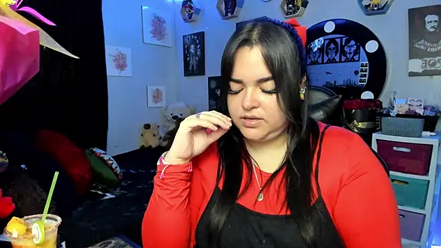 Luise Meyrink online show from 12-14-25, 02:39