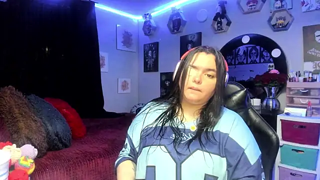 Luise Meyrink online show from 05-13-26, 02:42