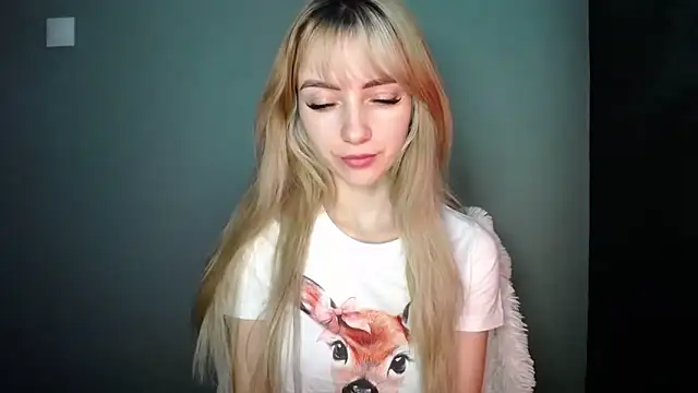 LuciaYoung online show from 12-20-25, 07:26