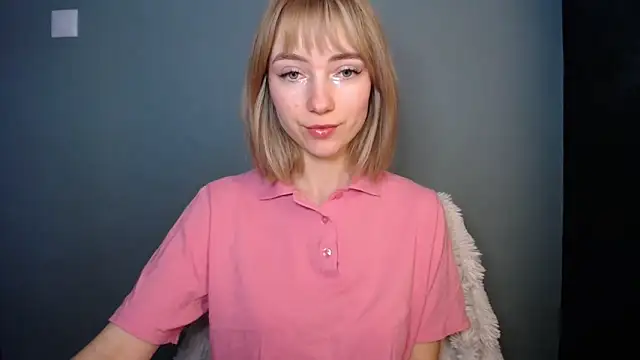 LuciaYoung online show from 02-13-26, 01:18