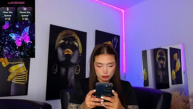  brenna hanson online show from 02-18-25, 01:44