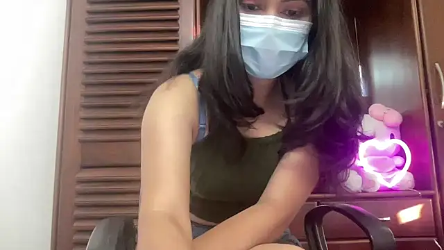 Snapshot of Princess_Lily chatting on 02-10-25, 11:46 Princess Lily online show from 02-10-25, 11:46