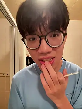 Snapshot of hihi0169 chatting on 12-27-24, 03:48 hihi0169 online show from 12-27-24, 03:48