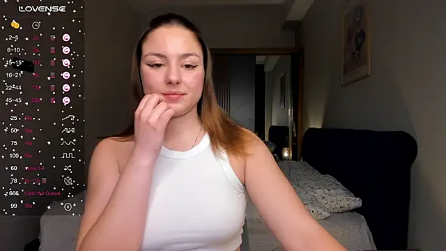 Snapshot of ThreeshaWhite chatting on 03-03-25, 04:35 ThreeshaWhite online show from 03-03-25, 04:35