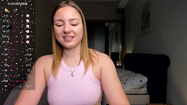 Snapshot of ThreeshaWhite chatting on 03-23-25, 04:49 ThreeshaWhite online show from 03-23-25, 04:49