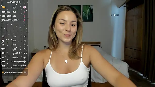 ThreeshaWhite online show from 04-12-26, 07:46